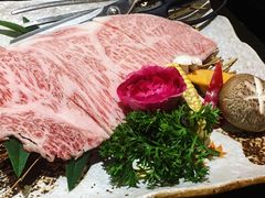 -山川小町·极番烧肉(新地假日广场店)