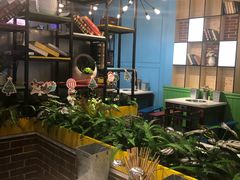 大堂-钢管厂五区小郡肝串串香(南山店)