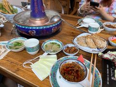 -毛辣果·贵州红酸汤牛肉火锅(西单店)