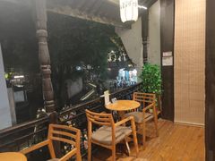 -猫的天空之城概念书店(杭州南宋御街店)
