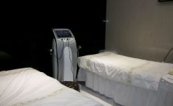 房间-MedSkinCare科技祛痘肌肤修护中心