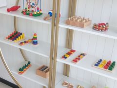 -爱月宝月嫂·育儿嫂