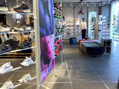 -NIKE KICKS LOUNGE体验店(北京新中关店)