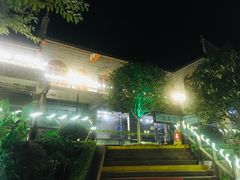 -楠柏弯休闲山庄(梨花溪店)
