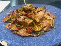 -三江源美食城