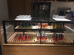 面包甜点陈列柜-咖啡苑自助餐厅·中国大饭店