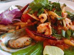-Chom Cafe and Restaurant