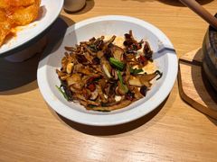 -关东小磨东北菜(上海长风大悦城店)