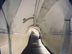 -洞庭洲·防空洞火锅·烧烤·铜锅涮肉(新百广场店)