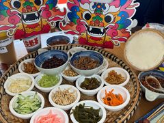 -包整·丝娃娃(一览甲秀楼风景店)