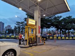 -冠德石油威程加油站