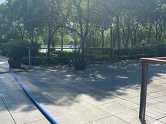 -金桥现代产业园区-停车场