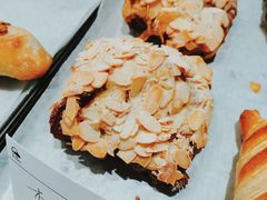 -光作面包Voila Lumiere(中山店)