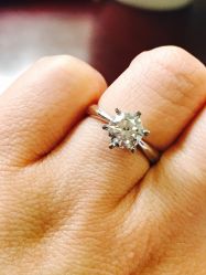 -威德钻石-克拉钻大本营(南京东路店)