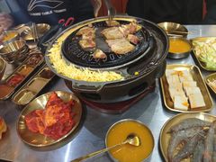 -胡悦里韩式烤肉(芝罘万达广场店)