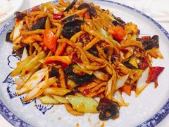 鱼香肉丝-小郭私房菜·海肠捞饭店(学士街店)