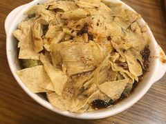 炝豆皮-三鞭一花·独一处·元英砂锅(海光寺店)