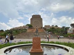 -奥利弗·雷金纳德·坦博国际机场