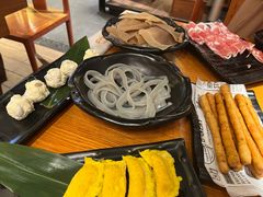 -呷哺呷哺(普陀乐购真北店)