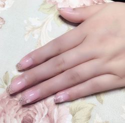 -爱美睫美甲会馆