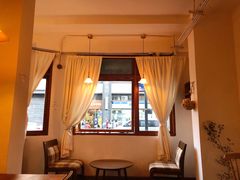 靠窗位-Ginko银子(青龙街店)