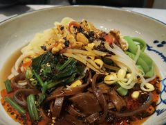 -江城小馆陕南妈妈菜·全球旅行餐厅(钟楼店)