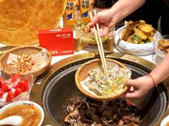 -锅当当铁锅炖烀饼王(长泰广场店)