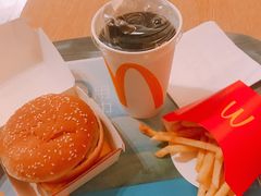 -麦当劳(中山公园龙之梦店)