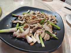 果仁炒生鱼片-禄源公·老莞诚饭店