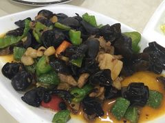 农家小炒肉-皮五鱼汤面(老街店)