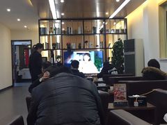 -上海华裕比亚迪4S店