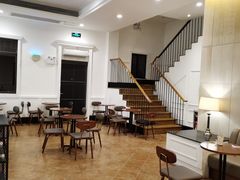 大堂-星巴克臻选(广州沙面店)