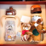 吃完饭旁边就是星巴克，来一杯咖啡️续命。人挺多的