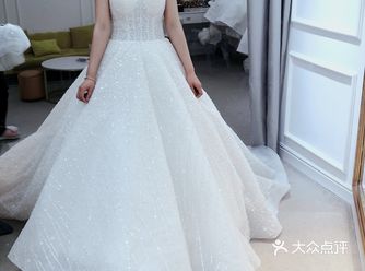 在时光纪拍完婚纱照，偶遇若白婚纱店