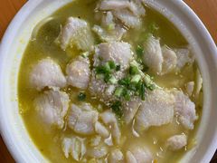 老坛酸菜鱼锅-和先生的砂锅鱼(八方汇店)