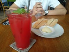 -ROAST coffee & eatery