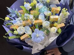 -何兮花店·气球派对鲜花店(马桥银春路万科城店)