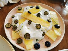 椰林烤菠萝谷物椰酸奶-The Rug Cafe(王府中环店)
