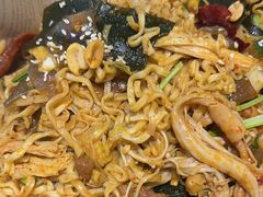 -红渡小香·牛肉麻辣香锅(车站南路店)