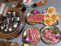 -围炉肉舍•炭烤活鳗•丹东海鲜烤肉(步行街店)