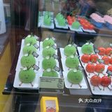 国贸新开的店面，今天路过进入看看