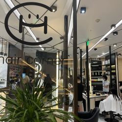 -HAIR CORNER