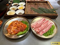 -围炉肉舍•炭烤活鳗•丹东海鲜烤肉(步行街店)