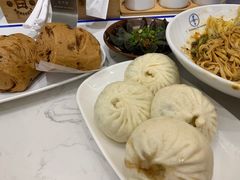 -李与白包子铺(桐梓林店)
