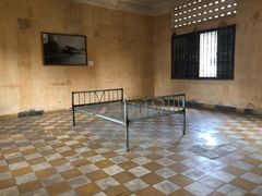 -吐斯廉屠杀博物馆