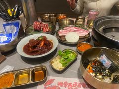 -草家酱蟹炭火烤肉店(珲春南路一店)