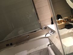 卫生间-上海中航虹桥机场泊悦酒店