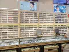 -沫芮眼镜·蔡司官方授权店(人民广场店)