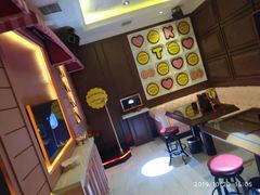 -范特西FANTASY量贩式KTV(民主广场店)