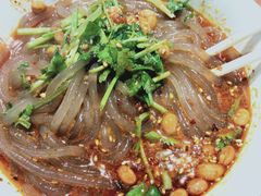 -万记麻辣烫国展总店